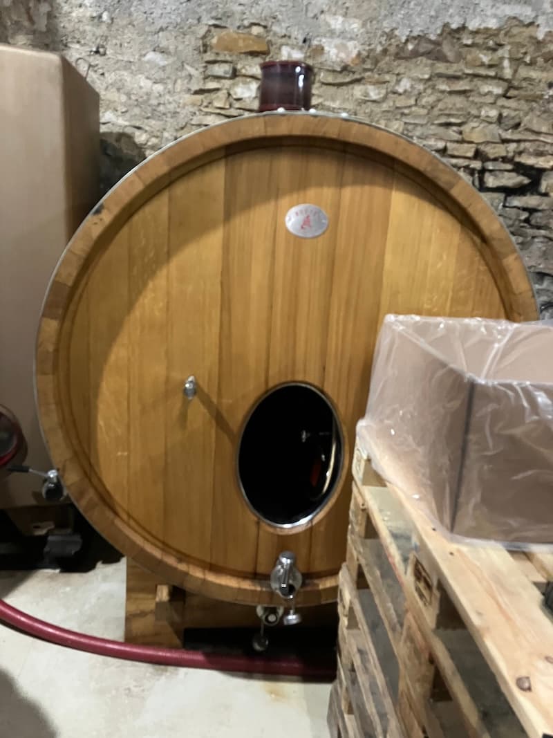 Foudre rond de 20 hl d'occasion en vidange de vin rouge